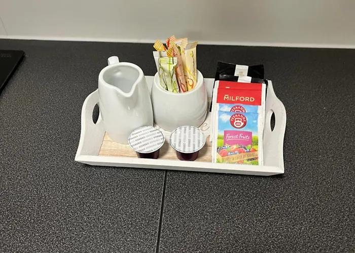 Cosy Candy Flat- With Optional Parking Available At An Extra Cost Apartman