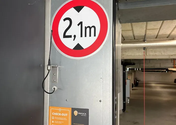 Apartman Cosy Candy Flat- With Optional Parking Available At An Extra Cost